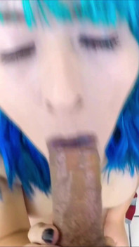 Emo nastolatka połyka mojego kutasa