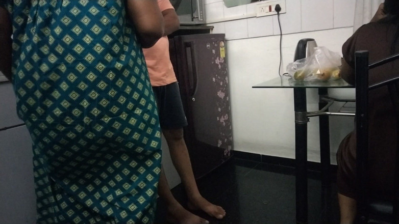Priya aunty: Dice porcate di sesso - tamil