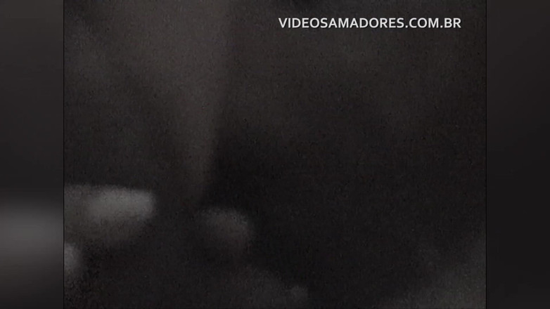 Amateurs videos: Amatorskie para produkuje domowy seks oralny dla ekshibicjonizmu w Internecie