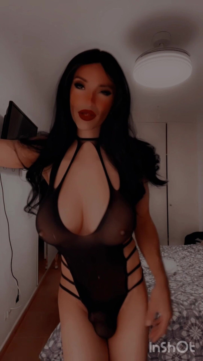 Sissy Slut Brianna: Вижу ли я себя здесь ангелом... Или стерва из ваших самых грязных мечтаний?