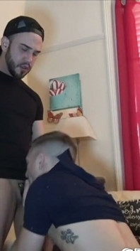 This Straigt Loves Beign Sucked