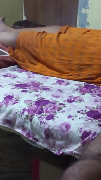 Deshi Stepmom Witching Porn in Mobile and Stepson Jerking