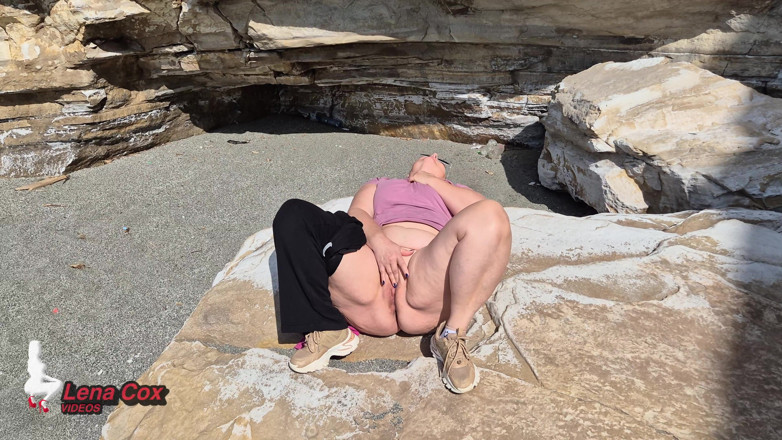 Lena Cox: My Outdoor Masturbation