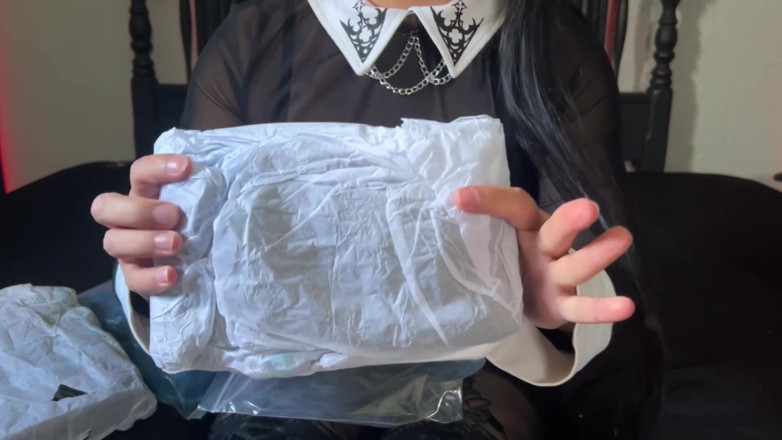 Astarioth: Despachetare | Mi Mejor Fan Me Regalo Un super cosplay De...
