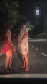 Heißes bhabhi fickt fremden auf der straße