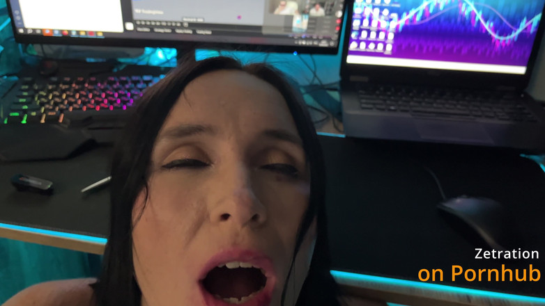 Zetration: POV : elle n’a pas pu me résister pendant que je...