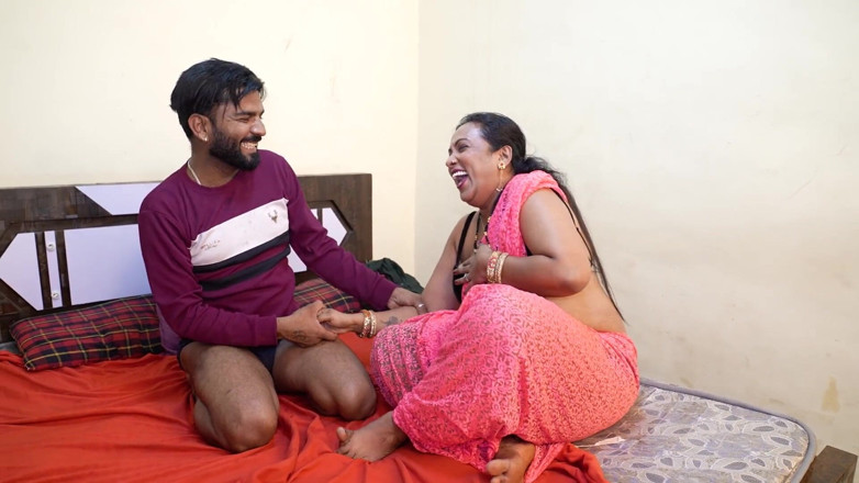SEXPOSITION69: Indiancă desi sexy făcut sex complet nud hindi audio