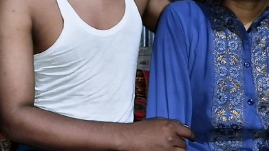 Deshi women: Našel jsem služku sám v prázdném domě a ošukal jsem...