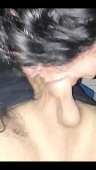 Kolumbianische MILF Lutscht Penis, Bis Milch Heraus Kommt