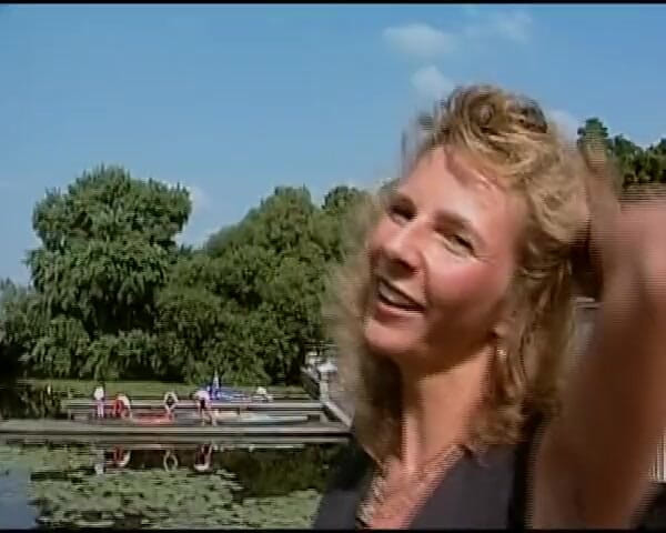 Deutscher hardcore: Pretty German Babe Shares Dick with Hot Blonde MILF