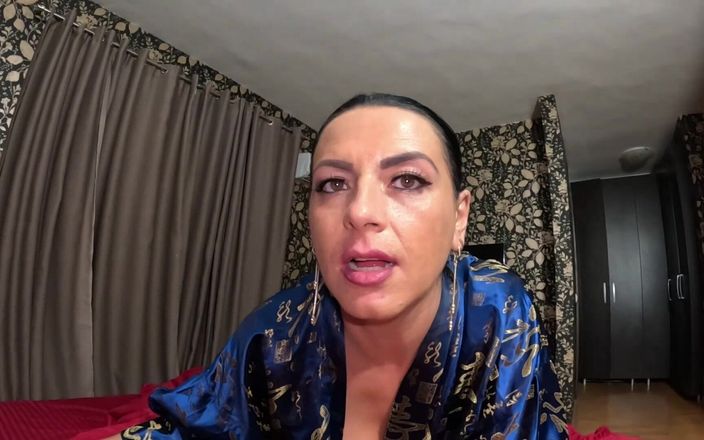 MilfyCalla: Een sletterige geisha zuigt pik en speelt met sperma 274