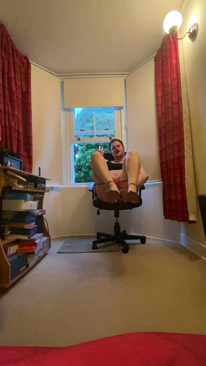 Ava Maxwell: Joi dalam Tan Stockings 