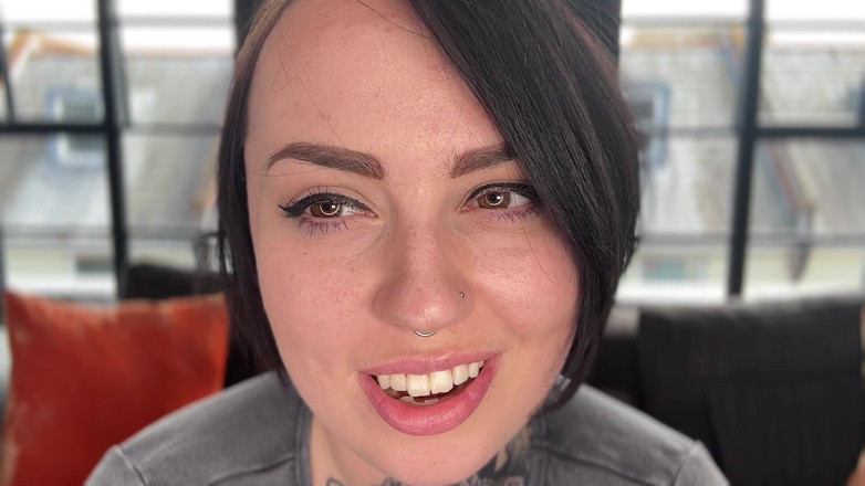 Miss Valentina: Gözlerime bak ve kontrolü bırak