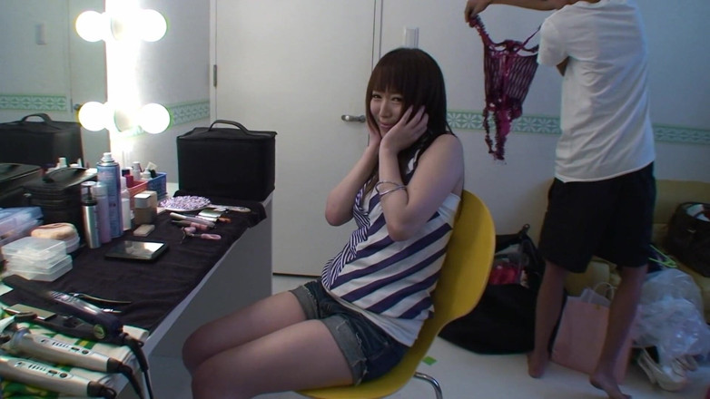 Solo Japanese: Sweet Japanese babe loves to tease before kinky sex