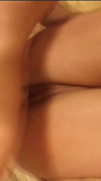 Blond biseksualne dziwki Brianna Love i Harmony Rose Głębokie gardło kutas i Zamiana spust