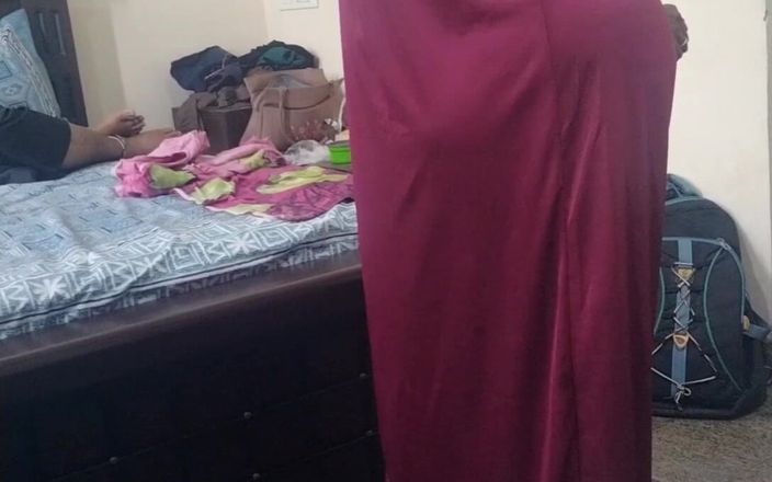 Tamil lesbian: तमिल गीतों के साथ आकस्मिक नृत्य