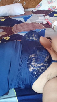Sreejaa si tante hot dengan toket besar lagi asik dientot habis-habisan sampai dicrot di dalam