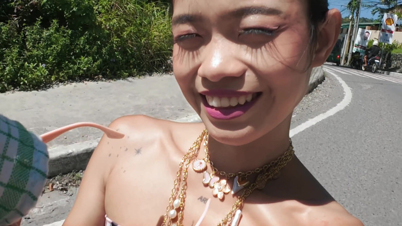 MaikaMann: 粗鲁成熟的哈雷戴维森放屁在使用约会应用程序时失去了自行车，但仍然很容易得到年轻的阴户