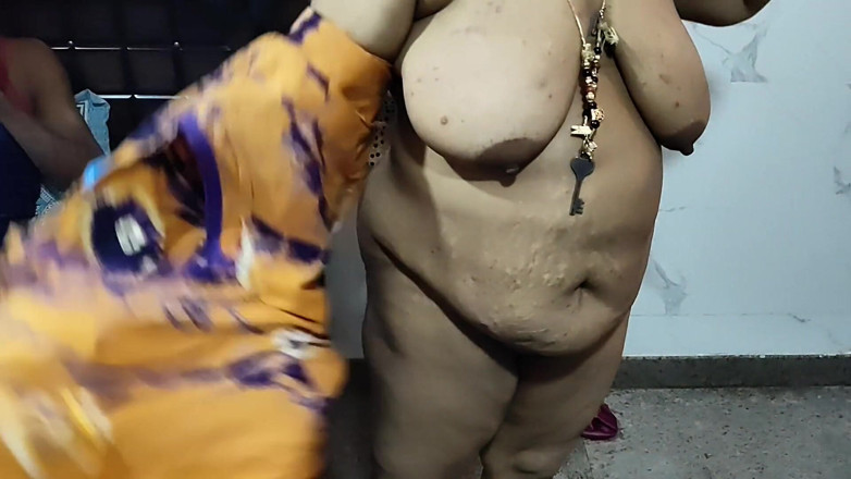 Tamil lesbian: Mój seks akka z właścicielem domu do wynajęcia Przed mną