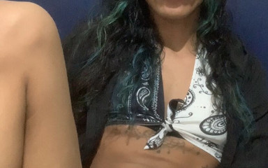 YasmimCarter: Unartiges Trans Mädchen Allein Zu Hause Masturbiert, Während