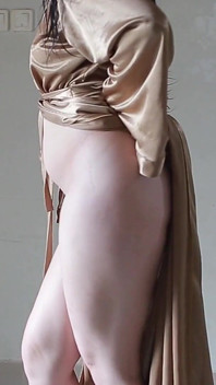 Rochie galbenă foarte sexy din satin