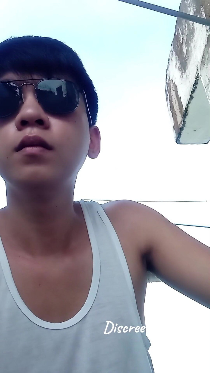 Troye_AsianPinoy: 大きな静脈のあるチンポを持つアジア人が屋外で2回絶頂します