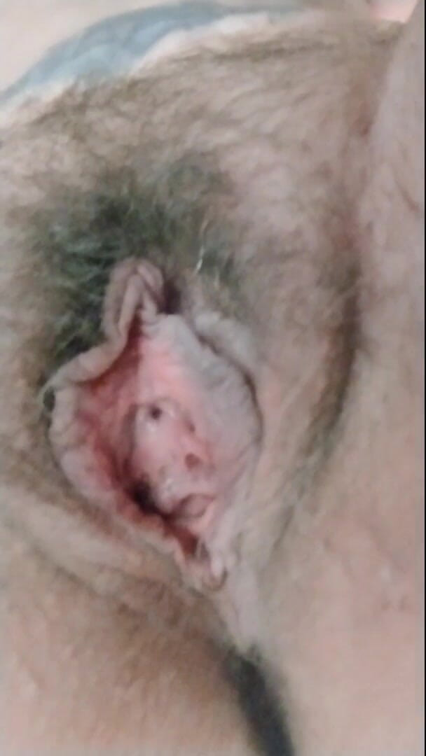 Abby Anna: Hairy Pussy Spread Open Gape Upclose