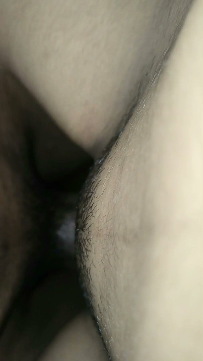 Robbie Dia: ニシャ・バービーは私を家に呼び、夫が家を出たときに彼とセックスをしました