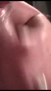 Diese schlampe aus deutschland bekam eine große ladung sperma in den mund