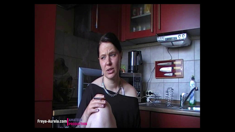 Sinika Skara: Private Home Tape - Když kouření přijde Me Chcaní