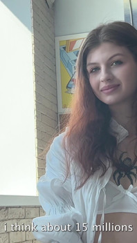 Elle est tellement insatiable ! Une dame de Tinder est venue me baiser wtf