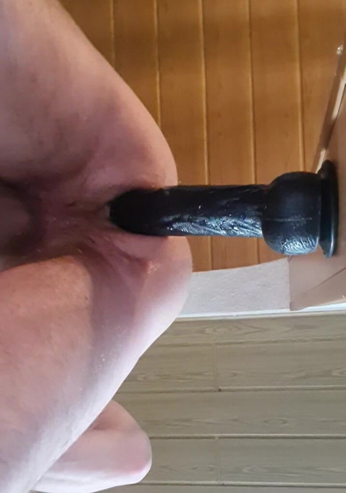 SquirtPsycho: Stiefvader neukt zichzelf in haar kont met een grote dikke...