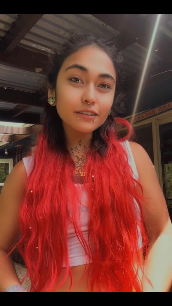 lilRavenFox: อีตัว-คุกเข่า?