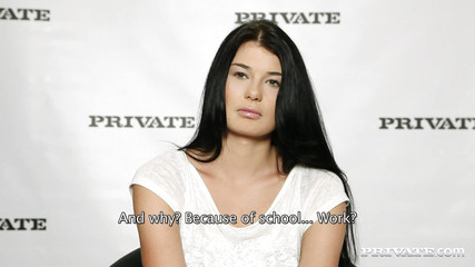 Private.com: Lucy Li yang cantik semula jadi swasta di luar bot...