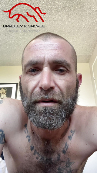 Bradley K Savage: Verbální táta vysvětluje, jak potěšit tátu