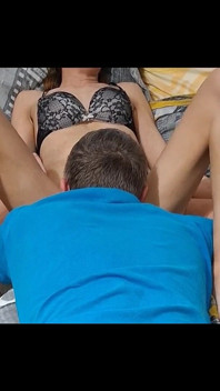 18 yaşındaki sıska kız orgazmı