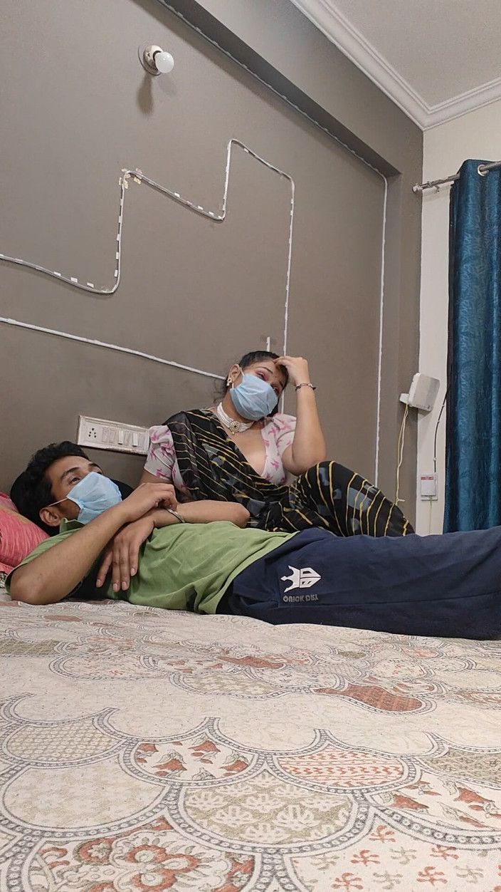 Crystalcouple: Jija neukt Sali thuis