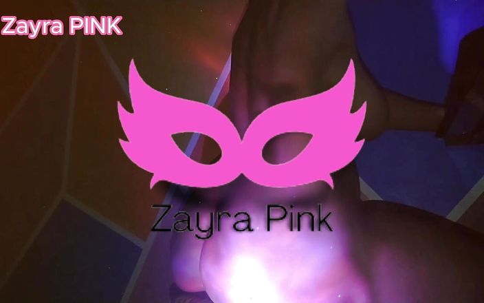 Zayra pink: अंतरिक्ष में