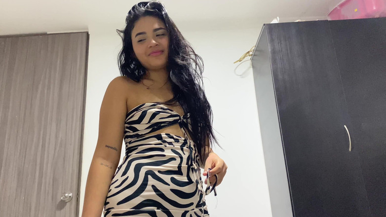 Yohamedi: 이복 여동생에게 섹스를 제안해