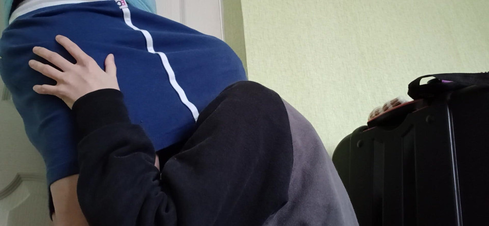 Lesbian-illusion: Dois vizinhos escondem o fato de que são lésbicas