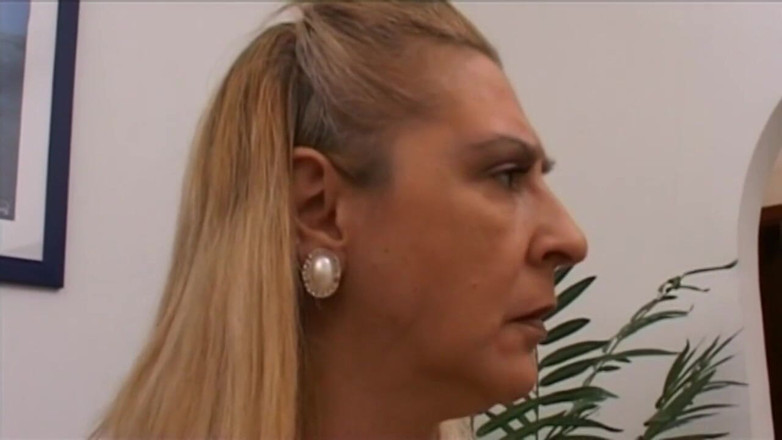 My porn family: Madrastra sucia enseña a follar a su hijastro