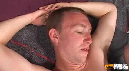 Gay Diaries: Młody koleś dostaje głęboki seks analny od swojego przyjaciela po...