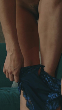 Heiße milf domiis nackte dessous anprobieren teil 1.