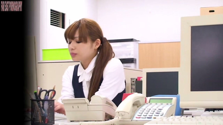 Far East pornography: Le riprese segrete di marika in ufficio - Scena 2