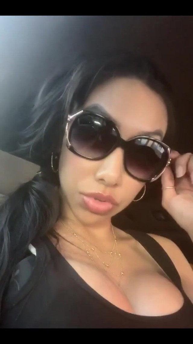 In the Car (Anakaliyah)