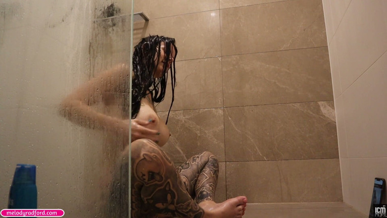 Melody Radford: Live Cam Girl Shower Time