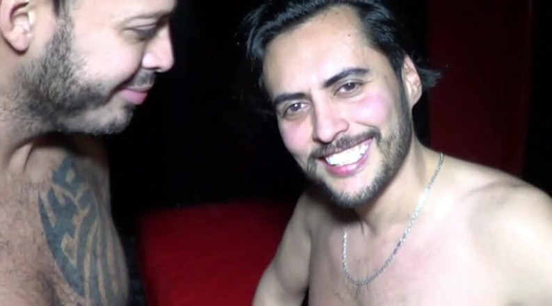 Gaybareback: Viktor Rom fode em pêlo um italiano