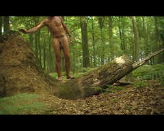 Andy: Vecchio video fuori nel bosco