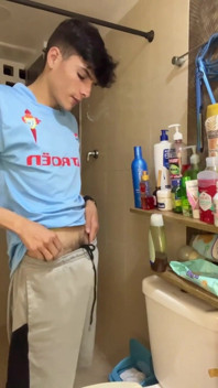 Andreszp Solo with Oil After a Shower