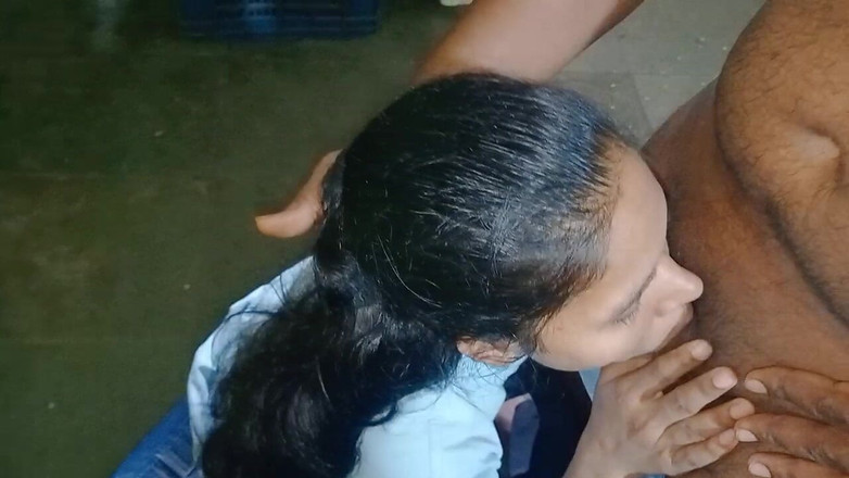 NikiRathod: Pompino Ragazza Prima Di Visitare Le Vacanze